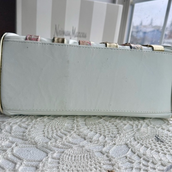 Vintage 80s White Leather Bow Statement Bag – Made in USA - Picture 4 of 7